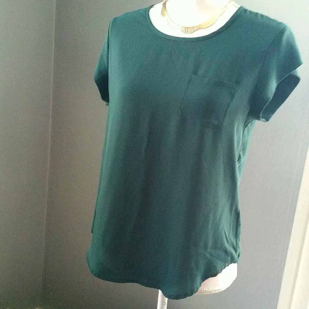 Lily White | Dark Green Basic Pocket Career Top